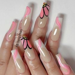Studio Hair & Nail Salon