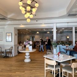 Lake St Cafe - Addison - View upon entry