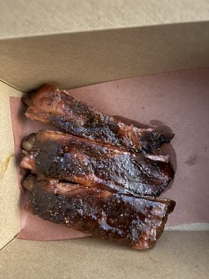 Junebug's BBQ by null