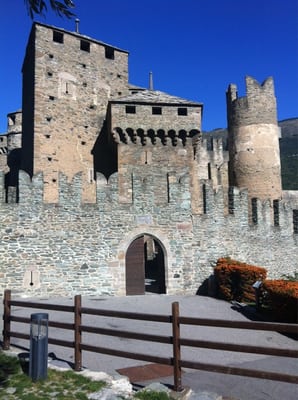 Castello di Fénis by null