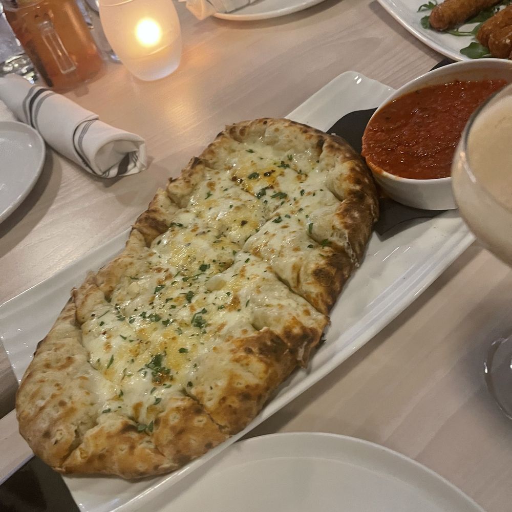Char & Lemon - Garlic bread on the great pizza dough! - Italian Near Me - Oxford, Connecticut Char & Lemon - Garlic bread on the great pizza dough! - Italian Near Me - Oxford, Connecticut