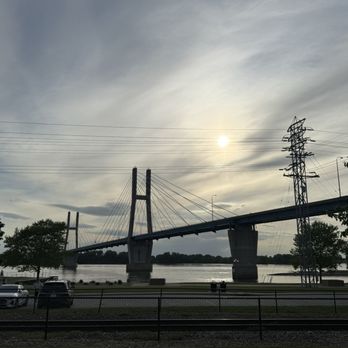 Chick's On The River - View - American Near Me - Quincy, Illinois