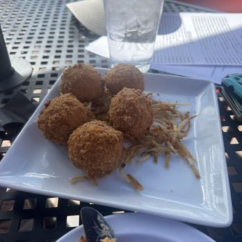 80/20 @ Kaelin's - Pimento cheese arancini appetizer - Burgers Near Me - Louisville, Kentucky