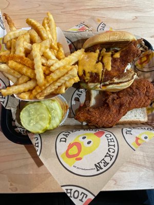 Dave's Hot Chicken by null