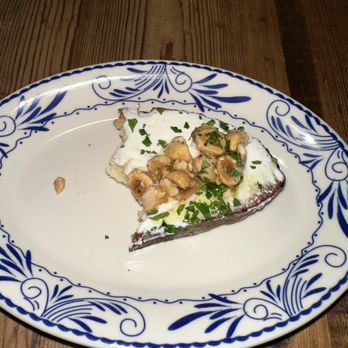 Sotto - ANTIPASTI- goat cheese, hazelnut honey, grilled bread - Italian Near Me - Cincinnati, Ohio