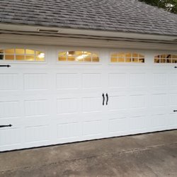 Discount Garage Door - Residential Garage Door in Short Bead Board Panel Design with Cascade Windows and Spear Hardware