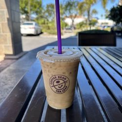 The Coffee Bean & Tea Leaf - Iced BlackDirty Chai Tea Latte