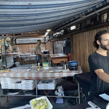 Floralia - Hardworking staff - Italian Near Me - Honolulu, Hawaii