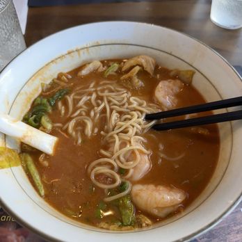 Le Shrimp Noodle Bar - Noodles Near Me - Glendale, California