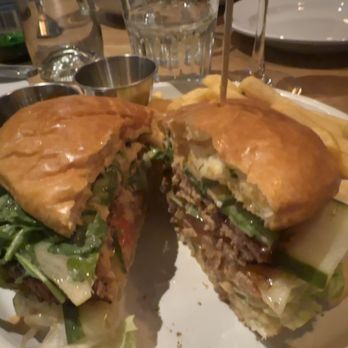 Zinqué - Impossible burger with fries - French Near Me - Malibu, California