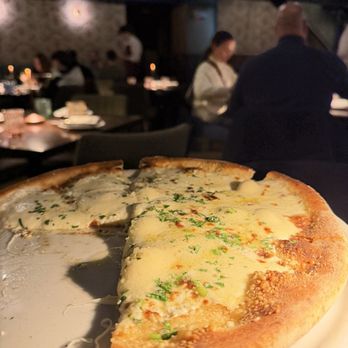 Alessa Cucina & Bar - Bianca pizza - Italian Near Me - New York, New York Alessa Cucina & Bar - Bianca pizza - Italian Near Me - New York, New York