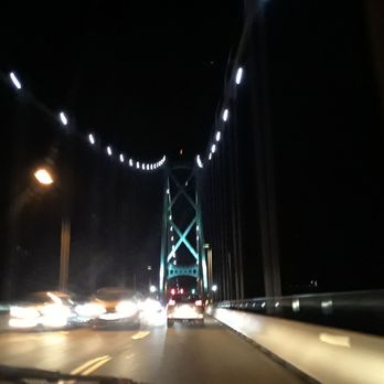 Lions Gate Bridge - Landmarks & Historical Buildings Near Me - Vancouver, British Columbia