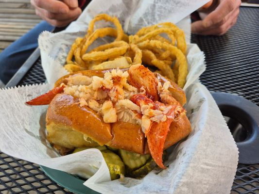 The Lobster Shanty by null