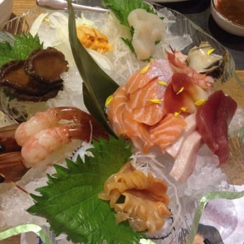 浦和日本料亭 - The complimentary platter that comes out with 3 of 4 levels available.  A nice way to start the meal! - Japanese Near Me - Hong Kong, HK