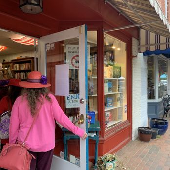 Bookplate - Entry - Bookstores Near Me - Chestertown, Maryland