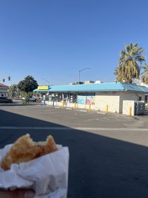 Baker's Dozen Donuts - Riverside by null