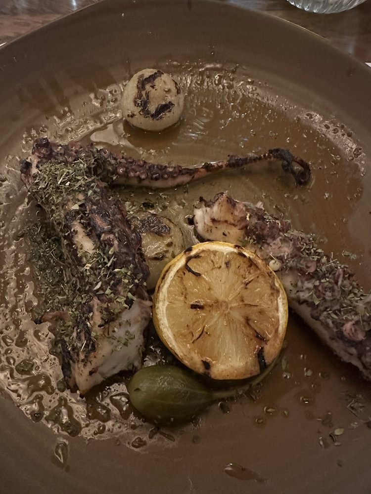 MELI EASTON Updated November 2024 34 Photos & 18 Reviews 322