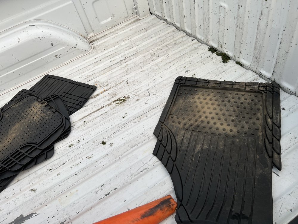 LIVING WATER EXPRESS CAR WASH Updated October 2024 36 Photos & 53 Reviews 6646 S Wadsworth