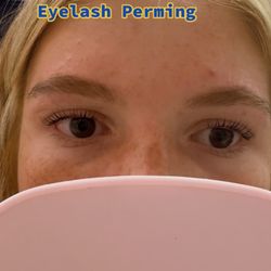 Eyelash perming/ Lash lift