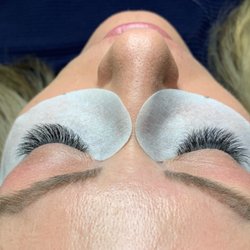 DB Artistry - Volume lashes