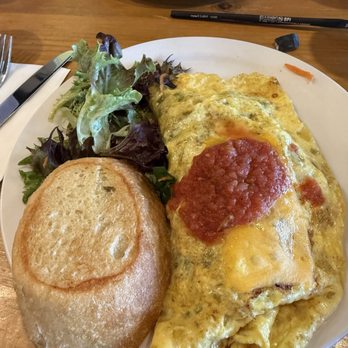 Egghead Cafe - California Love omelet with country bread - Coffee & Tea Near Me - Honolulu, Hawaii