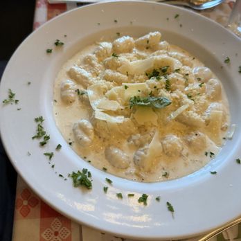 Dinucci's Italian Dinners - Alfredo pasta - Italian Near Me - Valley Ford, California Dinucci's Italian Dinners - Alfredo pasta - Italian Near Me - Valley Ford, California