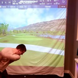 Paradox Digital - Golf Simulator