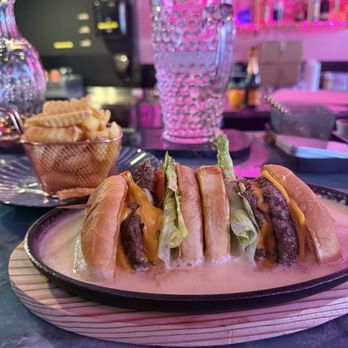 Champagne Poetry - Wagyu Burger - Champagne Bars Near Me - Portland, Oregon Champagne Poetry - Wagyu Burger - Champagne Bars Near Me - Portland, Oregon