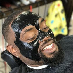 Premier Gentleman's Barbershop - Black Mask Facial