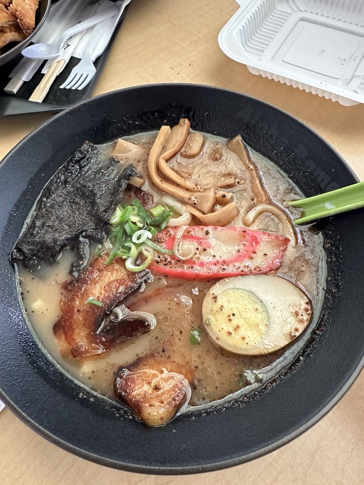 Aloha Ramen Logo