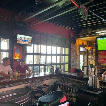 Little Woodrow's West 6th - Sports Bars Near Me - Austin, Texas Little Woodrow's West 6th - Sports Bars Near Me - Austin, Texas