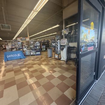 Petco - Inside - Pet Training Near Me - Granada Hills, California Petco - Inside - Pet Training Near Me - Granada Hills, California