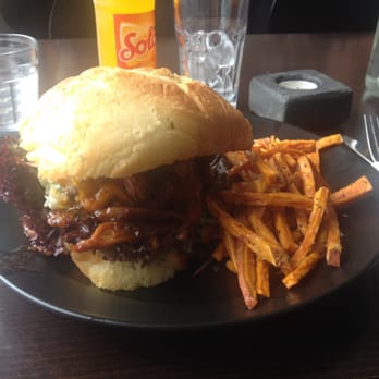Madelynn Coffee - Herlig burger! Det glutenfrie brødet var veldig godt! Søtpotet fries var himmelsk! - Coffee & Tea Near Me - Fosnavåg, 15 Madelynn Coffee - Herlig burger! Det glutenfrie brødet var veldig godt! Søtpotet fries var himmelsk! - Coffee & Tea Near Me - Fosnavåg, 15
