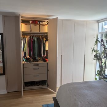 Studio Becker - Bedroom closets, soft close doors and drawers - Interior Design Near Me - San Francisco, California