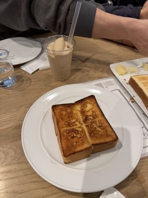 Centre The Bakery by null