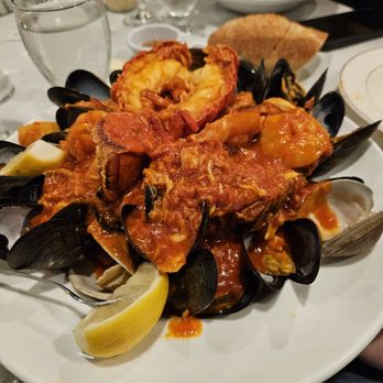 Fieni's Ristorante - Italian Near Me - Voorhees Township, New Jersey