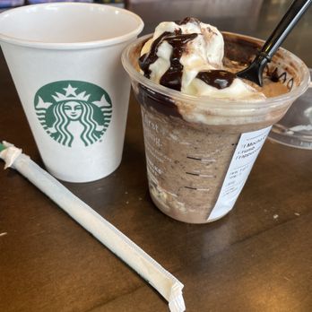 Starbucks - Coffee & Tea Near Me - Delafield, Wisconsin