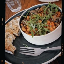 Cafe Eighty2 - Bean n vegan haggis