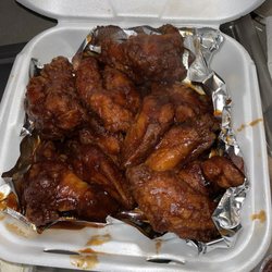 Il Forno Italiano - Bar b que Chicken wings .