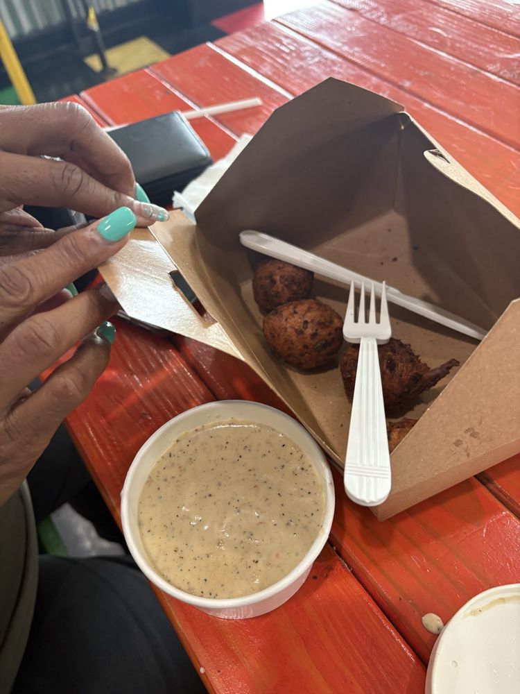 Food from Stoney’s Munchie Bar