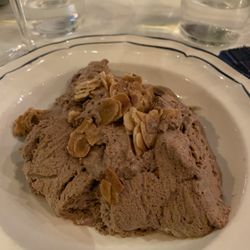 Le Cirque - Mousse au chocolat ! On es supposés manger cela !