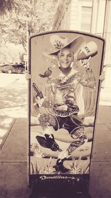 Queen Lounge by null