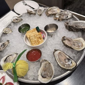 Pearl & Vine - 1/2 gulf and 1/2 east oysters - New American Near Me - Katy, Texas Pearl & Vine - 1/2 gulf and 1/2 east oysters - New American Near Me - Katy, Texas