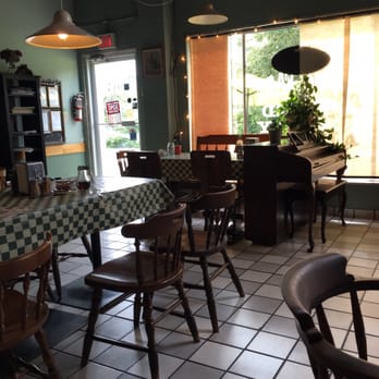 Fraser Park Restaurant - Breakfast & Brunch Near Me - Burnaby, British Columbia