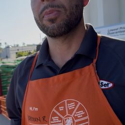 This is the manager who stopped me and no one else. He falsely accused me of not paying and demanded. I show him receipt by grabbing me. This is the manager who stopped me and no one else. He falsely accused me of not paying and demanded. I show him receipt by grabbing me.