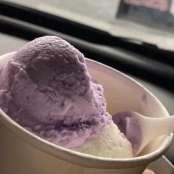 La Garrafa MX - Taro and Coconut Ice Cream (double scoop)- milk based. - Ice Cream & Frozen Yogurt Near Me - Montebello, California La Garrafa MX - Taro and Coconut Ice Cream (double scoop)- milk based. - Ice Cream & Frozen Yogurt Near Me - Montebello, California
