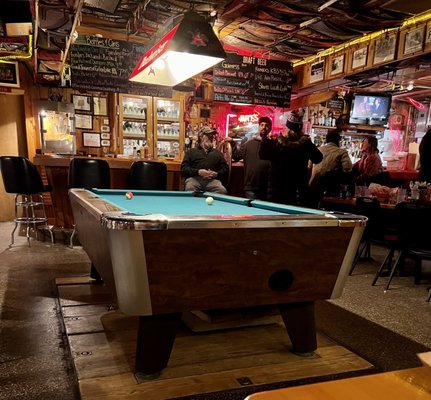 Art's Tavern by null