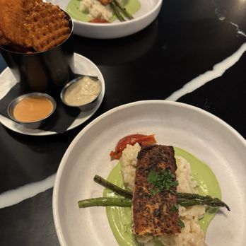 Hyde Tap and Lounge - Salmon with risotto and sweet potato fries - New American Near Me - Richland, Washington Hyde Tap and Lounge - Salmon with risotto and sweet potato fries - New American Near Me - Richland, Washington