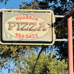 Hogback Pizza - A sign of good things to eat!