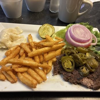 Rez Restaurant - Hamburger w/out the bun with all the veggies. - Burgers Near Me - Watonga, Oklahoma